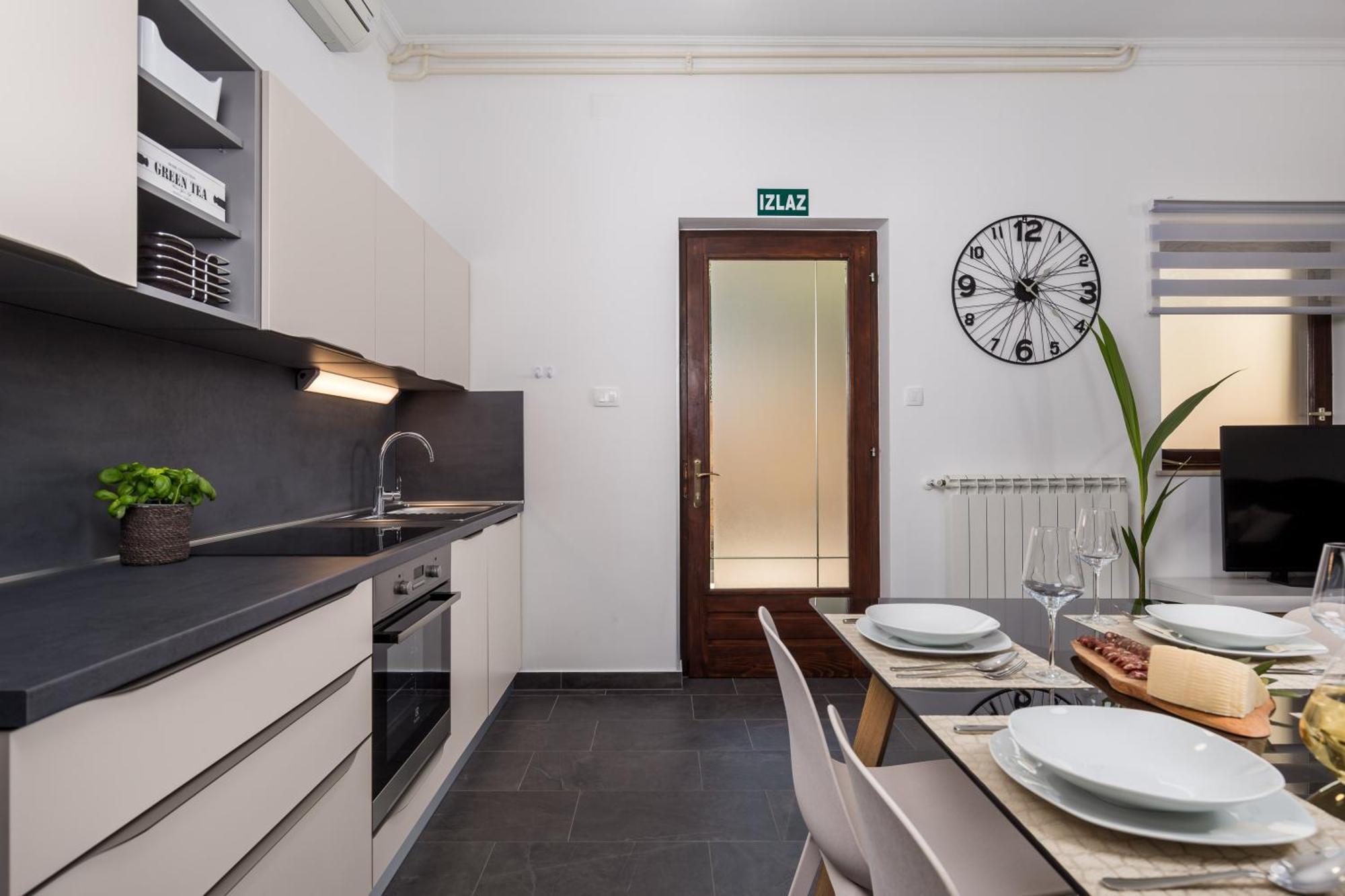 Guest House Deskovic Moscenicka Draga Ruang foto